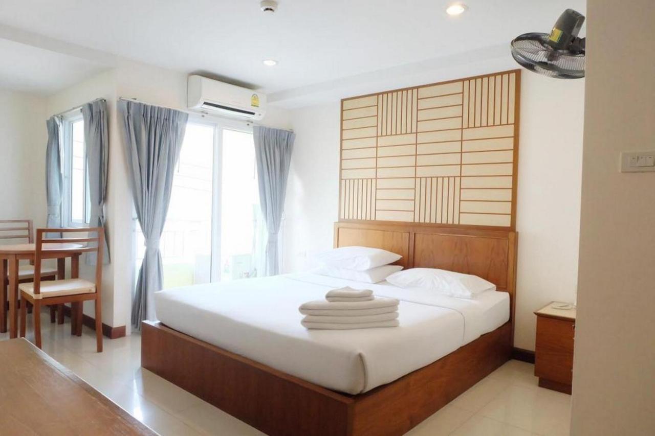Oyo 1097 Thep Apartment Pattaya Exterior photo