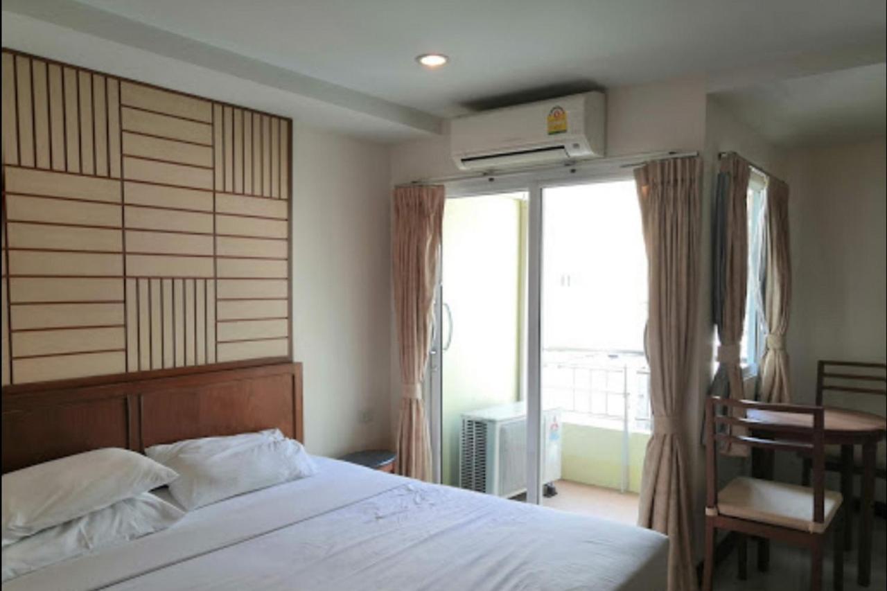 Oyo 1097 Thep Apartment Pattaya Exterior photo