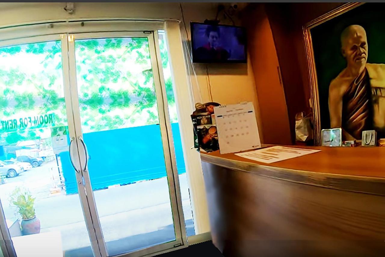 Oyo 1097 Thep Apartment Pattaya Exterior photo