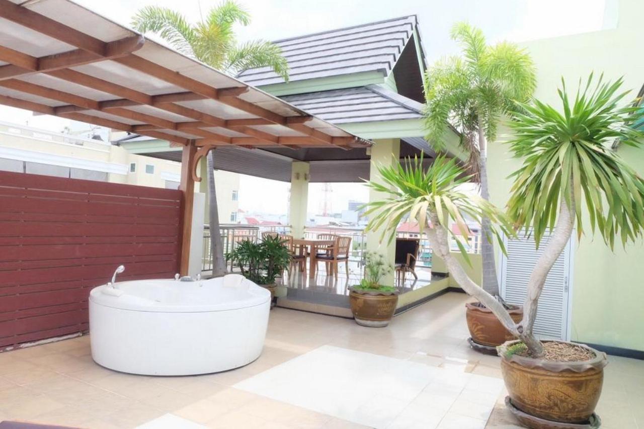 Oyo 1097 Thep Apartment Pattaya Exterior photo